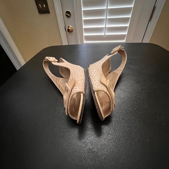 Stuart Weitzman size 6 open peep toe sling back  sandals - Picture 10 of 12
